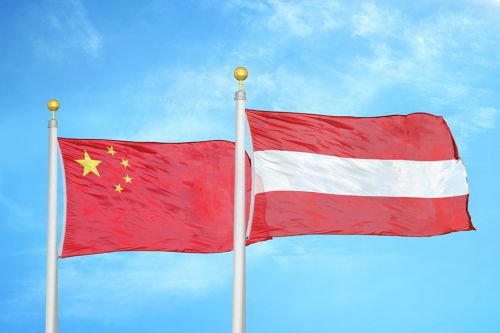 Flaggen - Österreich und China
